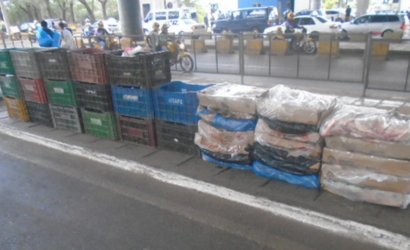Aduana del Este incautó 1.410 kilos de tomate, 1.390 kilos de locote, 420 kilos de pollo y 310 kilos de zanahoria
