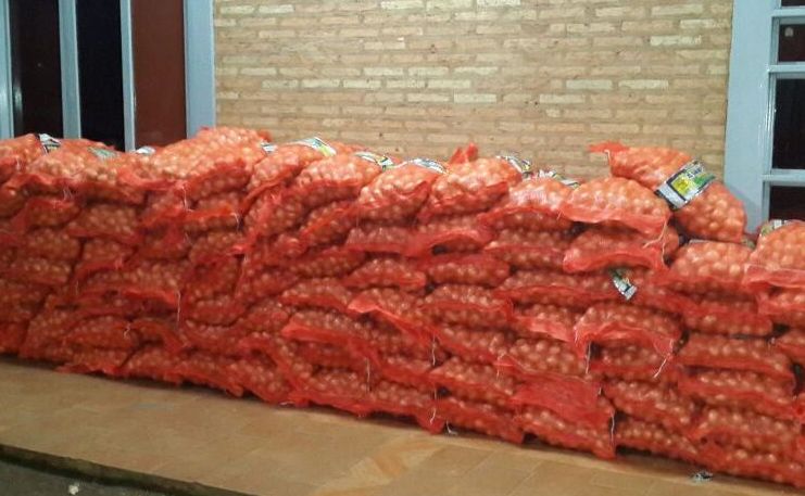 Retienen 800 kilos de cebolla en el puesto de Cruce Carolina
