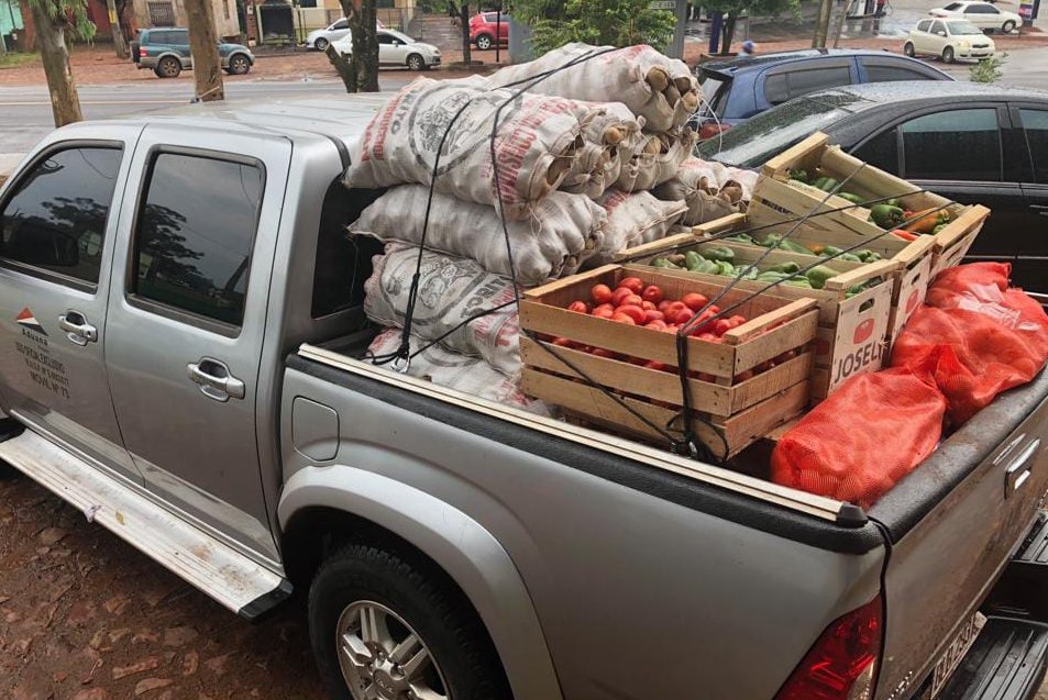 Retienen 175 kilos de tomate, 528 kilos de papa, 100 kilos de locote y 80 kilos de cebolla en el puesto de Trinidad