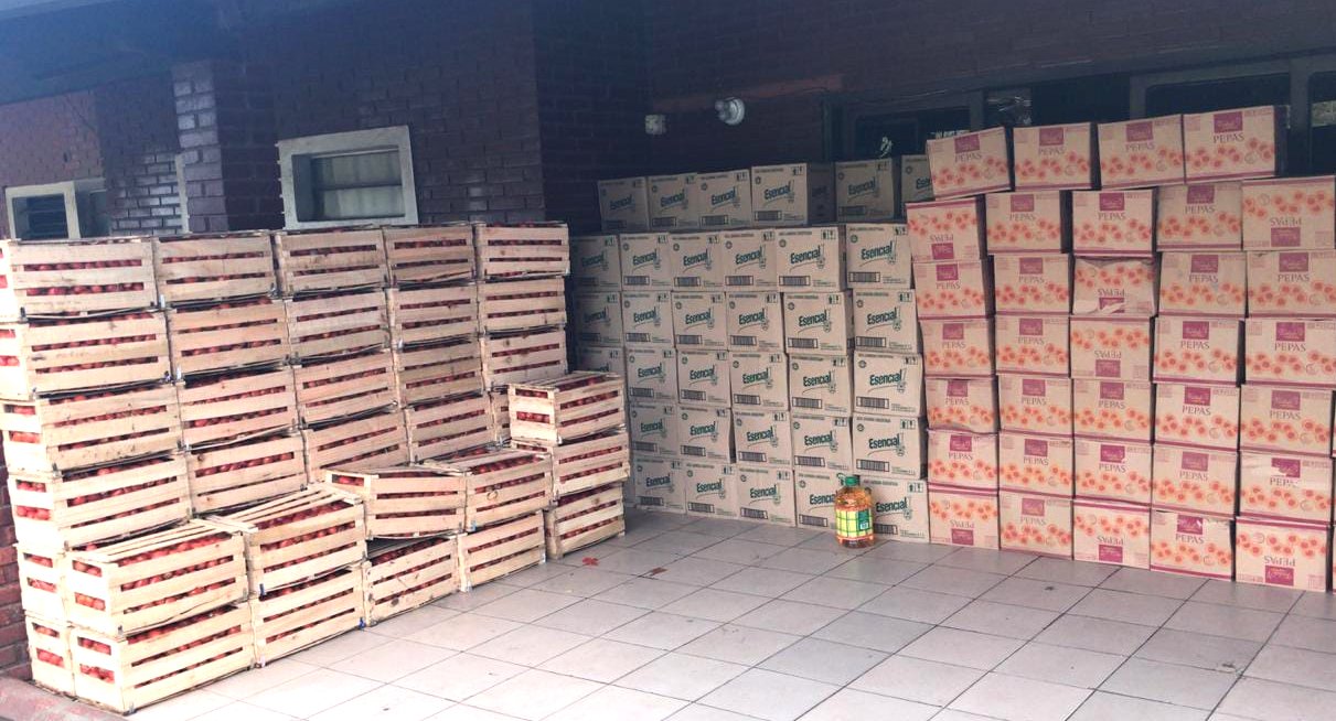 En despliegues realizados en zona ribereña y Vista Alegre decomisan 1.100 kilos de tomate, 1.200 litros de lavandina y 800 unidades de galletitas